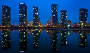 寶寶喝奶粉老是吐奶是怎么回事